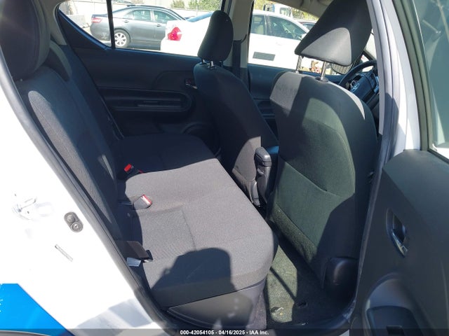 JTDKDTB3XJ1599393 Toyota Prius C Two