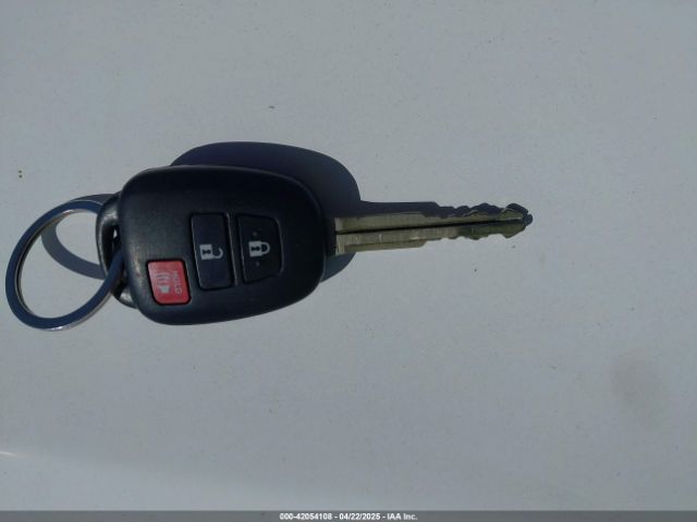 JTDKDTB3XJ1613079 Toyota Prius C Two