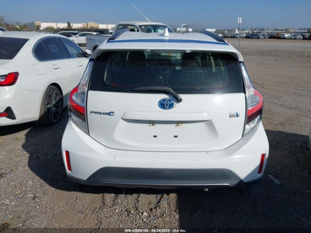 JTDKDTB3XJ1613079 Toyota Prius C Two