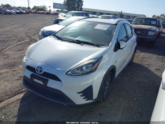 JTDKDTB3XJ1613079 Toyota Prius C Two