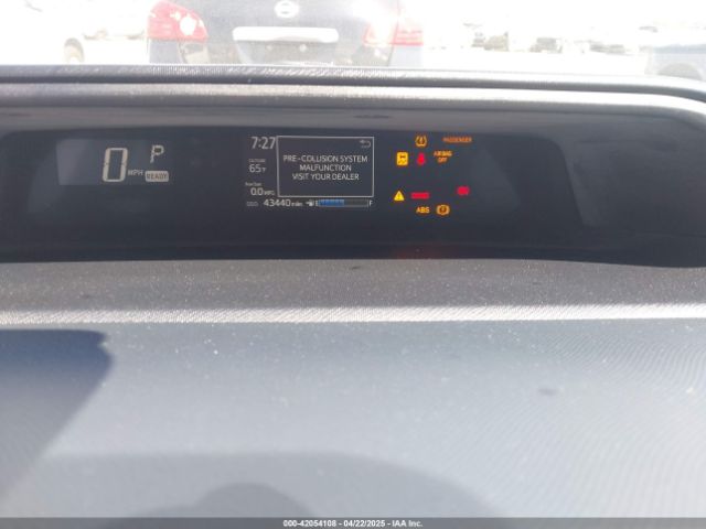 JTDKDTB3XJ1613079 Toyota Prius C Two