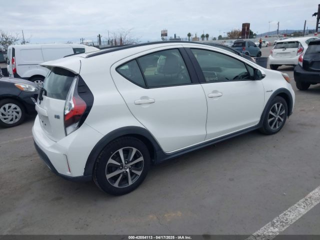 JTDKDTB37J1615520 Toyota Prius C Two