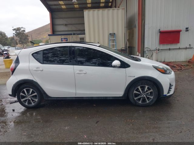 JTDKDTB36J1615380 Toyota Prius C Two