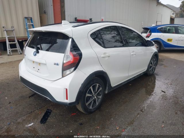 JTDKDTB36J1615380 Toyota Prius C Two