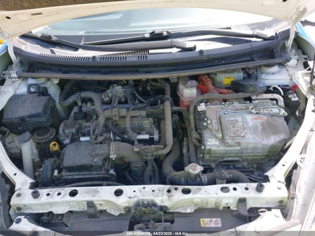 JTDKDTB37J1615663 Toyota Prius C Two