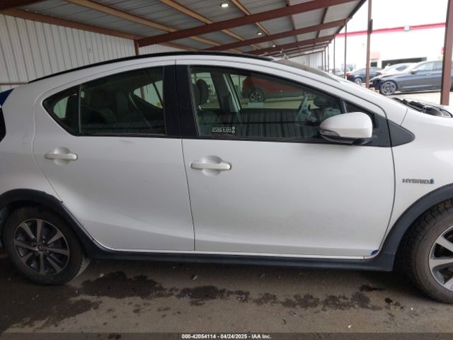 JTDKDTB37J1615663 Toyota Prius C Two