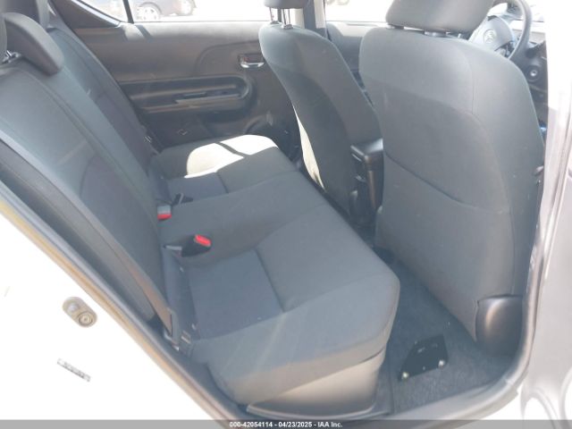 JTDKDTB37J1615663 Toyota Prius C Two