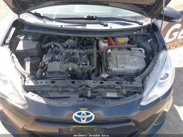 JTDKDTB34G1124900 Toyota Prius C Two