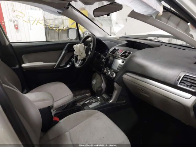 JF2SJAGC8JH475685 Subaru Forester 2.5i Premium