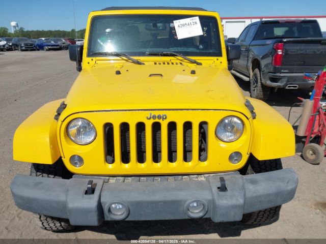 1C4BJWEG0FL713065 Jeep Wrangler Unlimited Sahara