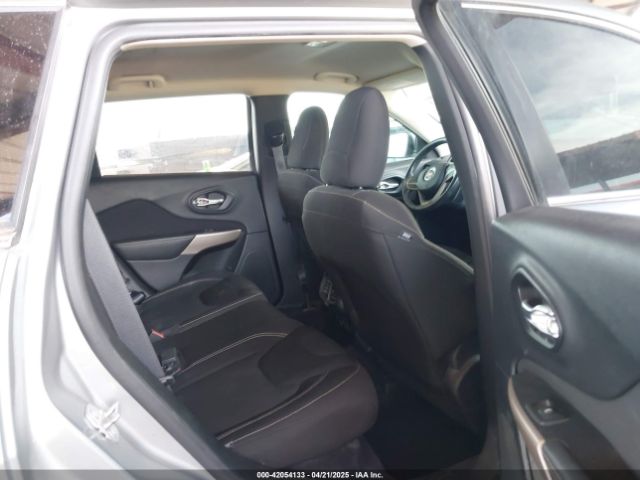 1C4PJMCS4HW665167 Jeep Cherokee Latitude 4x4