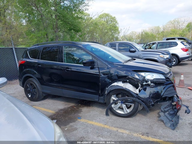 1FMCU0GX2GUB94629 Ford ESCAPE SE