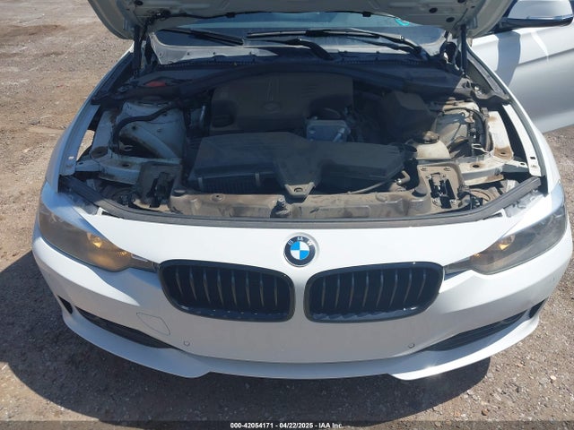 WBA3C3G50FNT51569 BMW 320i Xdrive