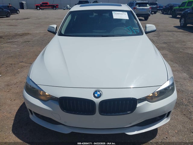 WBA3C3G50FNT51569 BMW 320i Xdrive