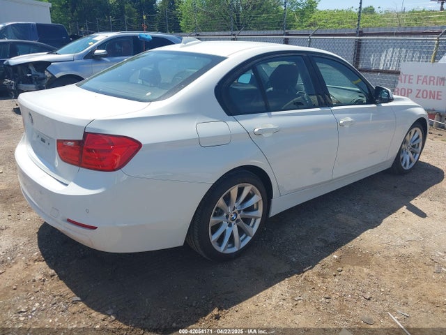 WBA3C3G50FNT51569 BMW 320i Xdrive
