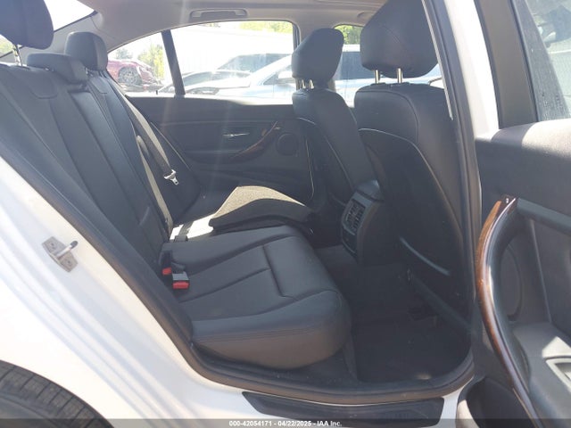 WBA3C3G50FNT51569 BMW 320i Xdrive