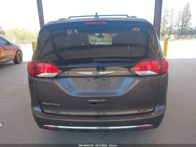 2C4RC1BG5HR642147 Chrysler Pacifica Touring-l