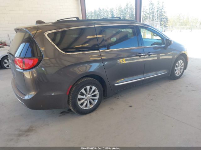 2017 CHRYSLER PACIFICA 2C4RC1BG5HR642147 Photo 3