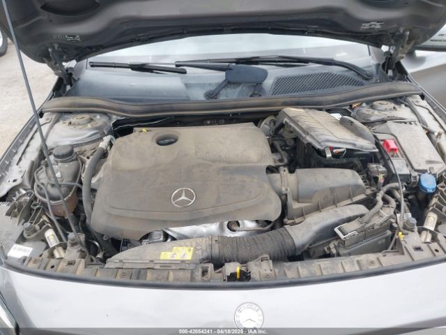 WDCTG4EBXFJ129368 Mercedes-Benz GLA 250