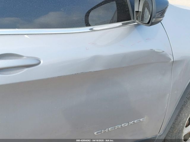 2018 JEEP CHEROKEE 1C4PJLLB7JD552311 Photo 5