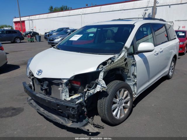 5TDDZ3DC5HS162857 Toyota Sienna Xle 7 Passenger