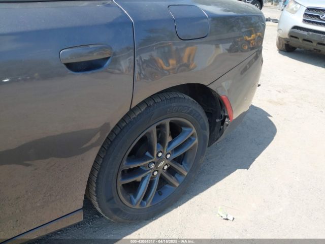 2C3CDXJG0KH550517 Dodge Charger Sxt Awd