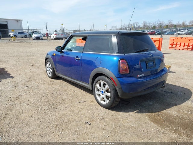 2008 MINI COOPER WMWMF33528TT61214 Photo 2
