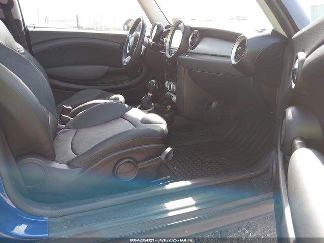 2008 MINI COOPER WMWMF33528TT61214 Photo 4