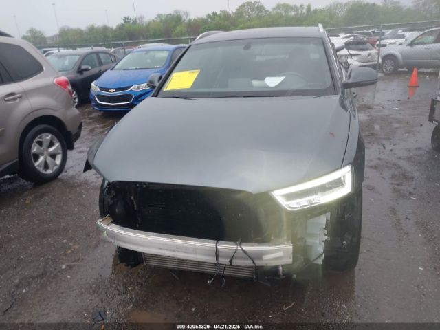 WA1JCCFS3JR031286 Audi Q3 2.0t Premium/2.0t Sport Premium