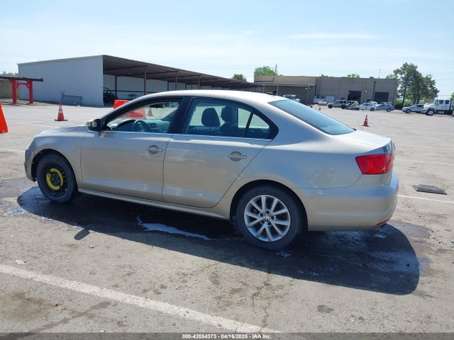 3VWD17AJ7EM252862 Volkswagen 2014