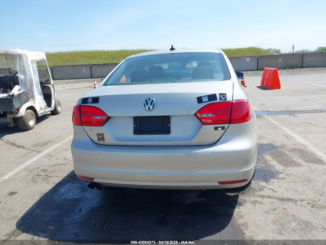 3VWD17AJ7EM252862 Volkswagen 2014