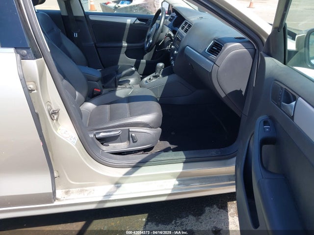3VWD17AJ7EM252862 Volkswagen 2014