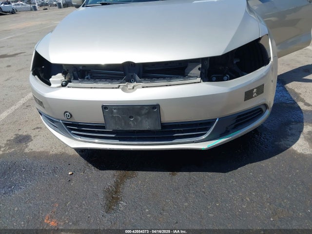 3VWD17AJ7EM252862 Volkswagen 2014