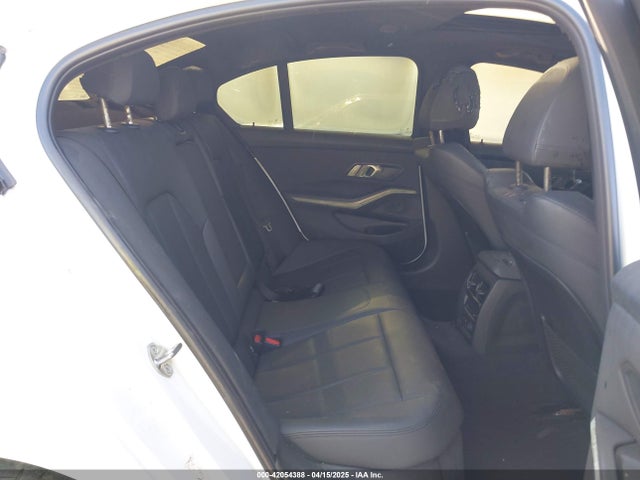 WBA5R1C54KAK11074 BMW 330I