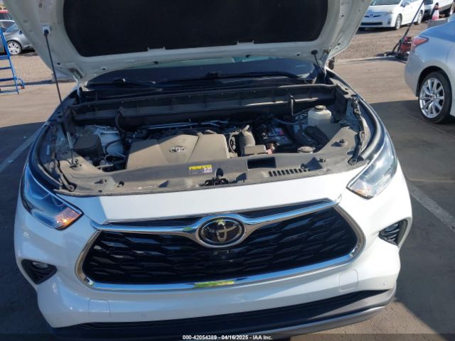 5TDFZRBH2MS065314 Toyota Highlander Platinum