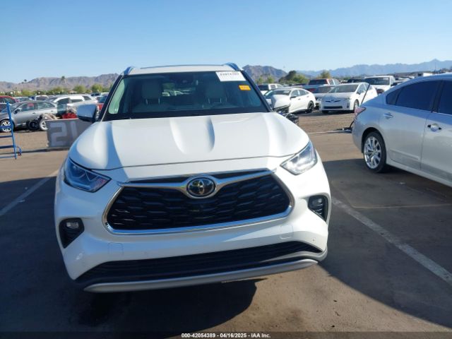 5TDFZRBH2MS065314 Toyota Highlander Platinum