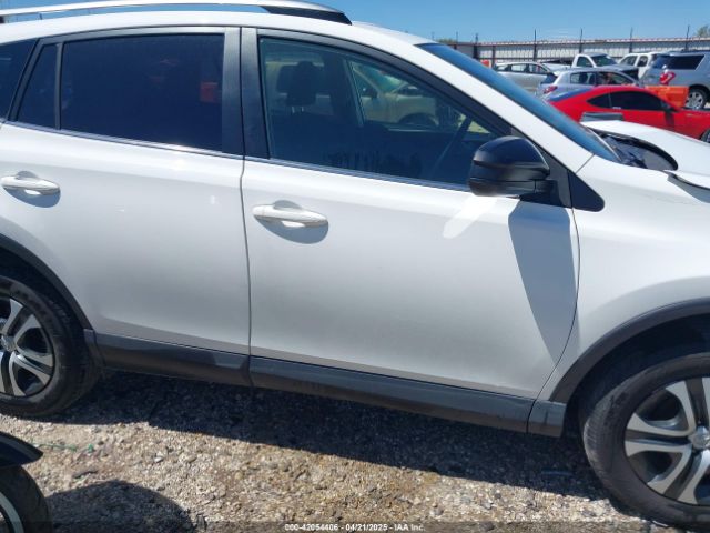 JTMZFREV6JJ730201 Toyota RAV4 LE