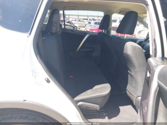 JTMZFREV6JJ730201 Toyota RAV4 LE