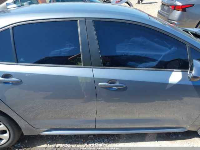 5YFEPMAE2MP199812 Toyota COROLLA LE