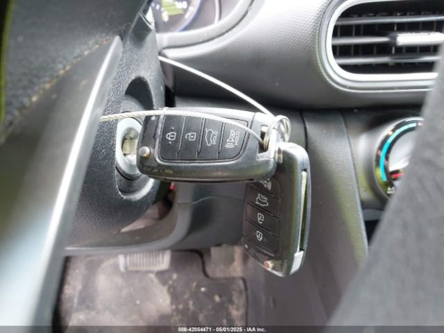 2020 HYUNDAI KONA KM8K12AA8LU572077 Photo 10