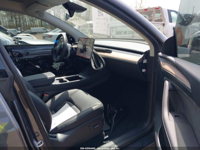 2023 TESLA MODEL Y 7SAYGDEE0PF977874 Photo 4