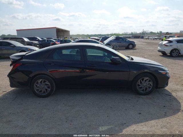 KMHLM4DG9RU675217 Hyundai ELANTRA SEL