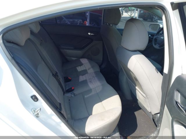 KNAFX4A63G5514242 KIA FORTE LX