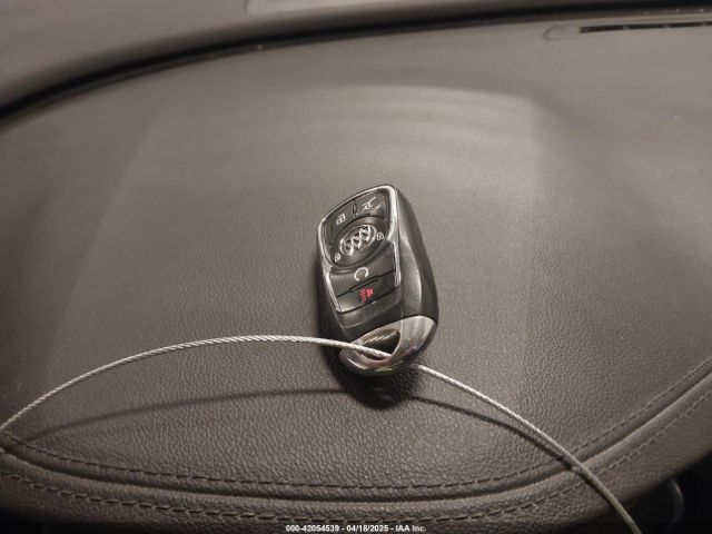 W04GV8SX7J1129206 Buick Regal Tourx Essence