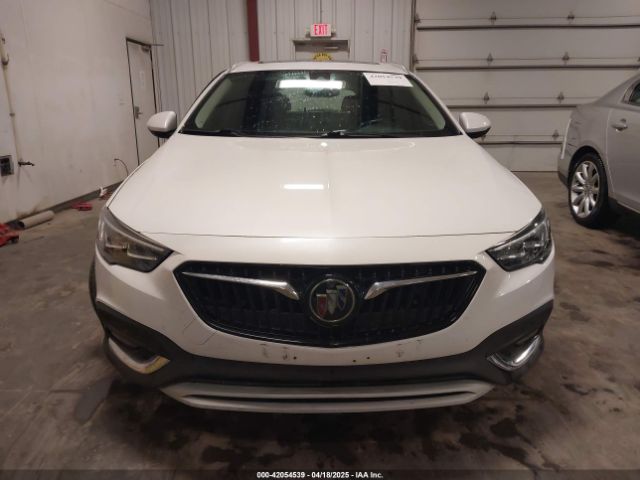 W04GV8SX7J1129206 Buick Regal Tourx Essence