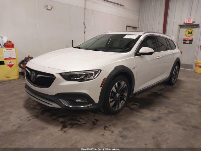 W04GV8SX7J1129206 Buick Regal Tourx Essence