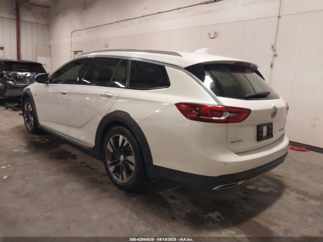 W04GV8SX7J1129206 Buick Regal Tourx Essence