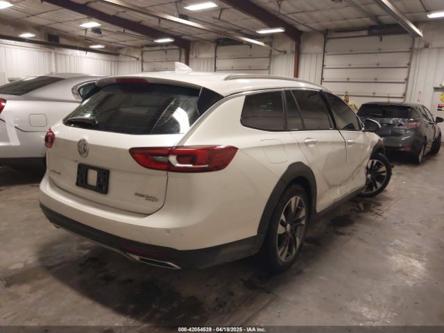 W04GV8SX7J1129206 Buick Regal Tourx Essence