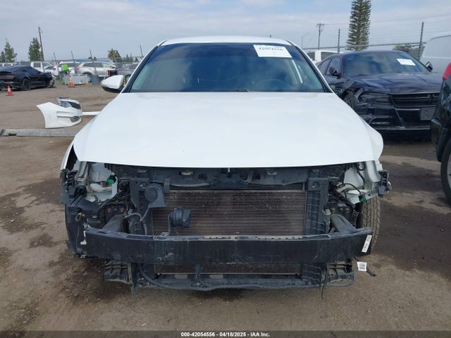 5XXGT4L38HG139645 KIA Optima Lx