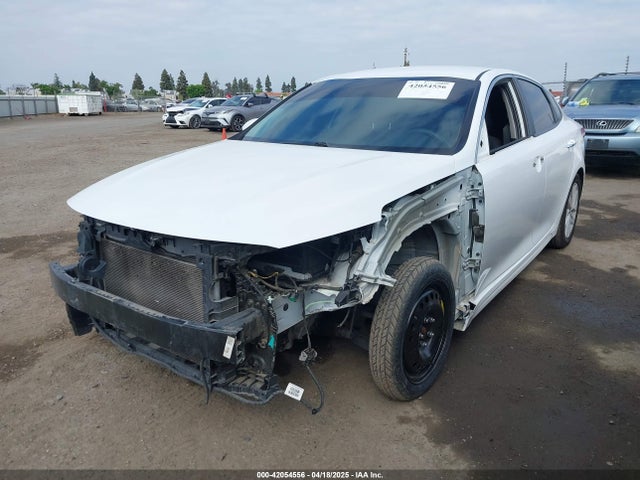 5XXGT4L38HG139645 KIA Optima Lx